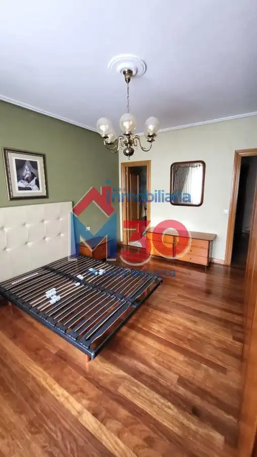 Piso en venta en Vitoria - Gasteiz con Calefacción, Parquet y Terraza