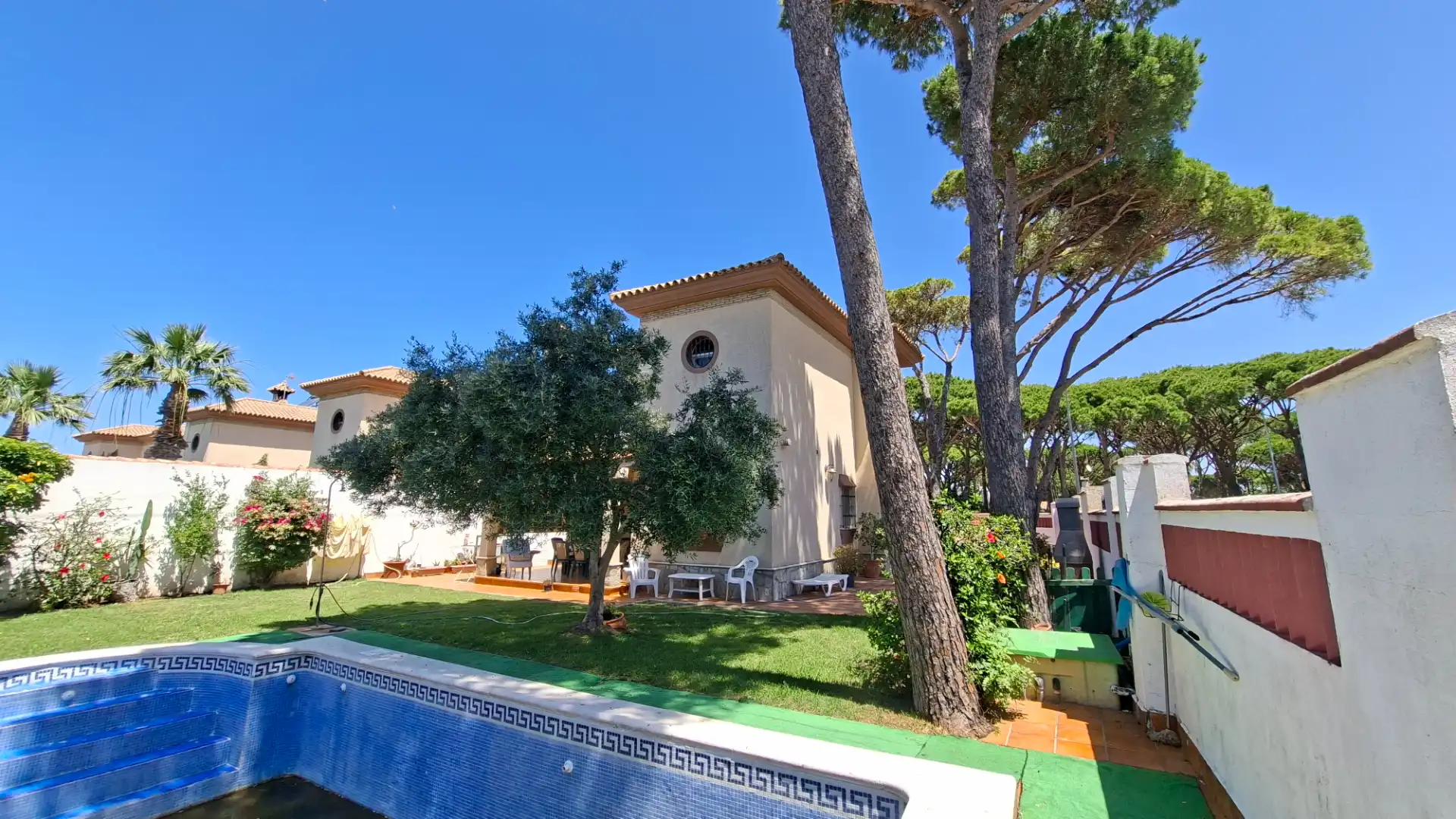 Chalet con terraza en venta en Los Gallos, imagen 2
