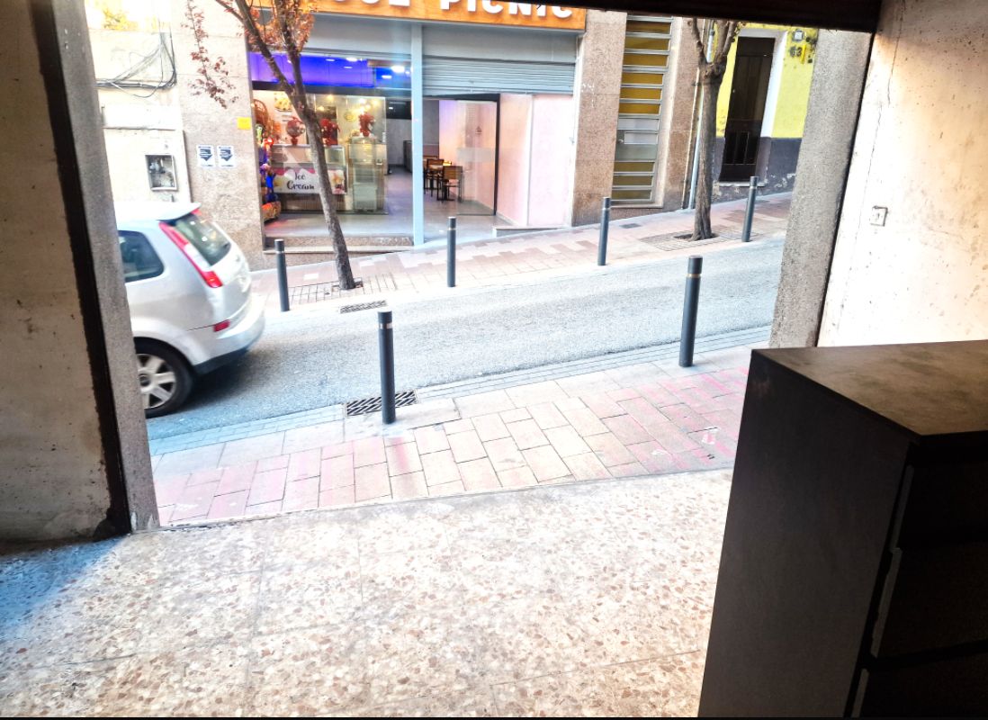 Vista exterior de Planta baja en venta en Santa Coloma de Gramenet