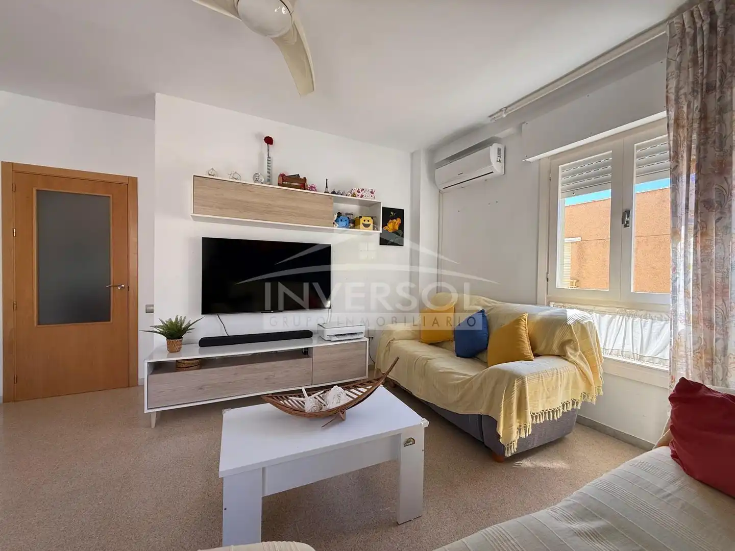 Sala de estar de Piso en venta en El Ejido con Aire acondicionado, Calefacción y Amueblado