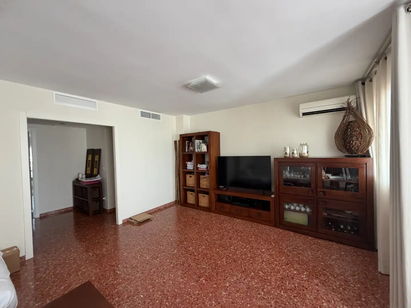 Living room of Flat for sale in Alginet  with Air Conditioner, Heating and Balcony