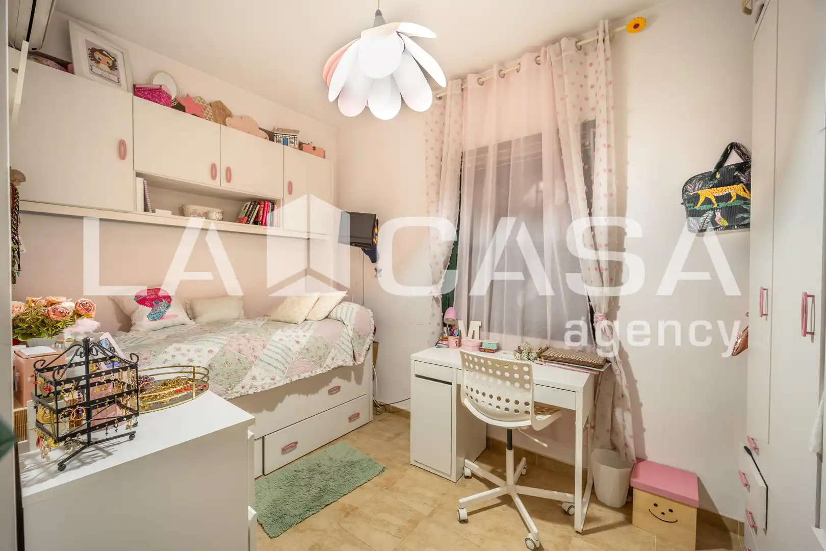 Casa adosada en venta en Dos Hermanas con Aire acondicionado, Terraza y Trastero