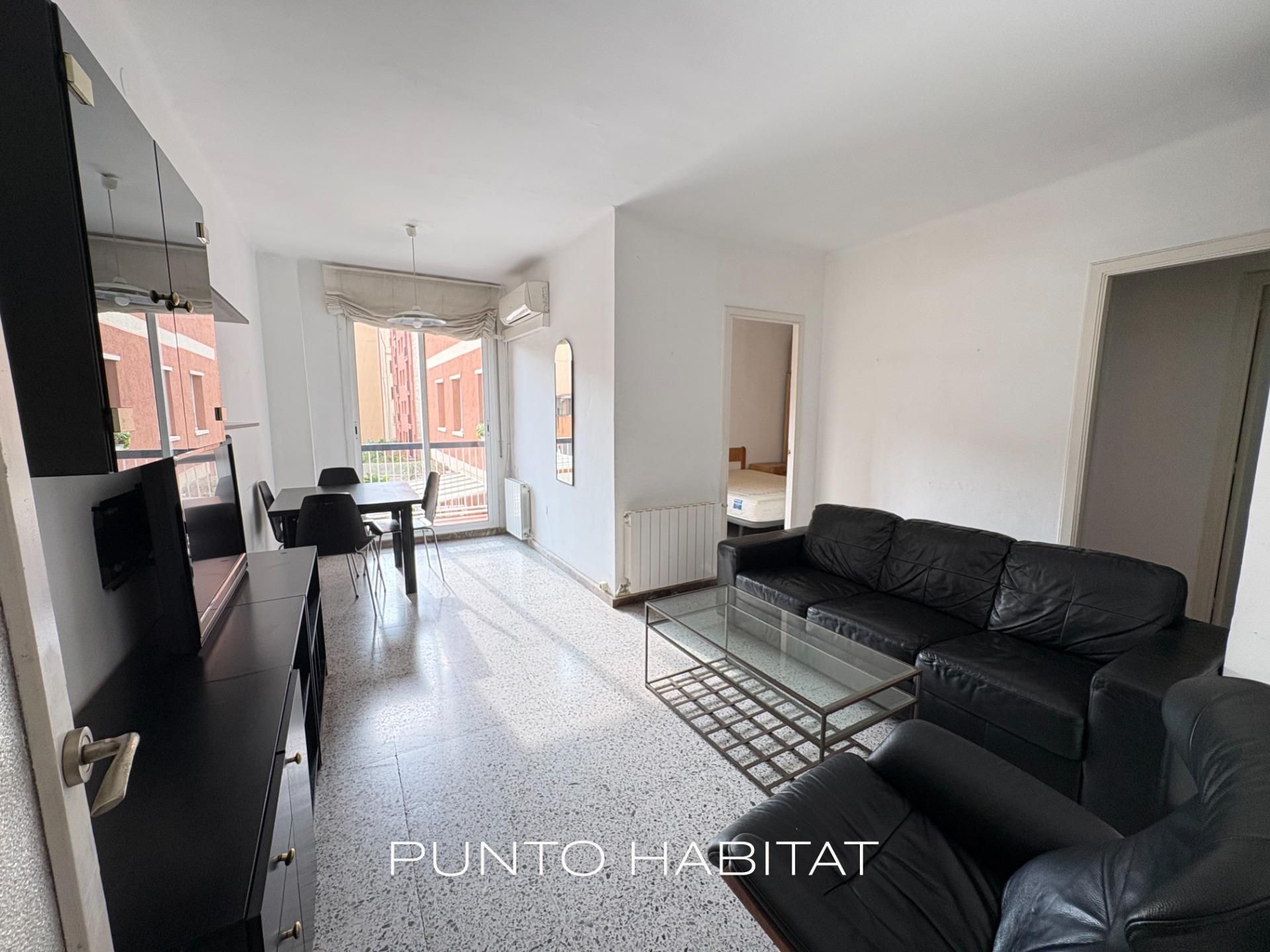 Living room of Flat for sale in  Barcelona Capital  with Heating and Balcony