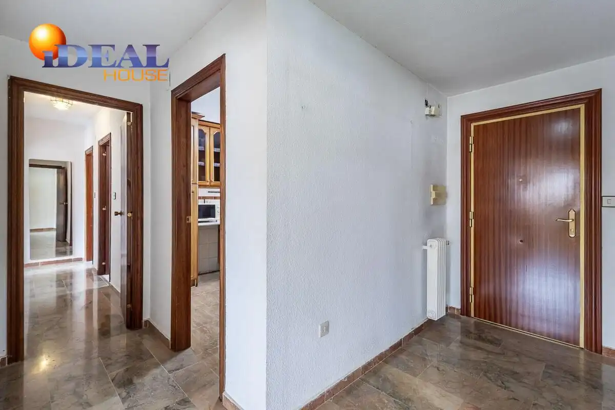 Piso con ascensor en venta en Calle MARQUES DE MONDEJAR, imagen 3
