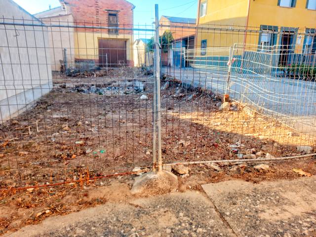 Terreno residencial en Venta en Avenida Constitución, 35 en La Horra