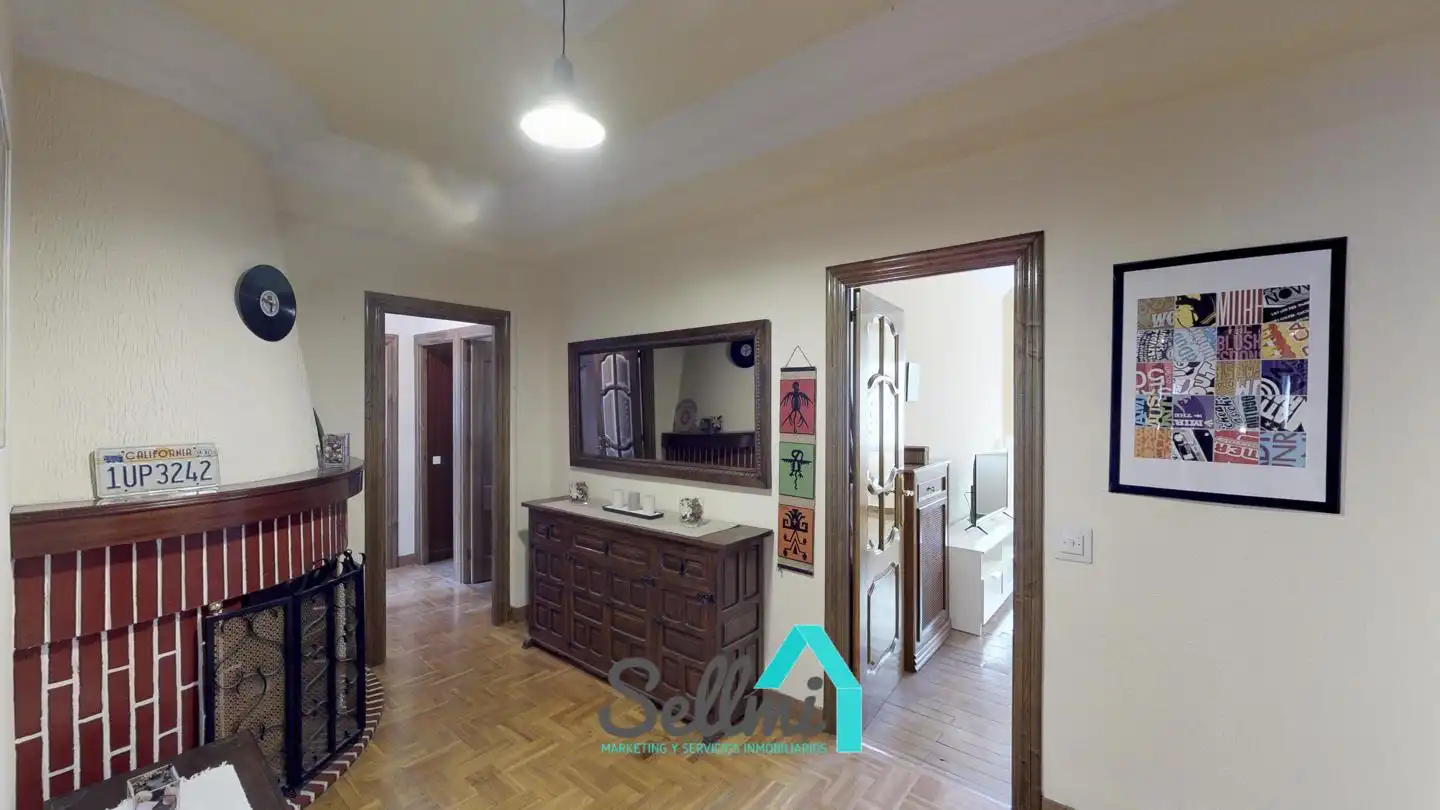 Flat for rent in Oviedo   with Heating, Parquet flooring and Furnished