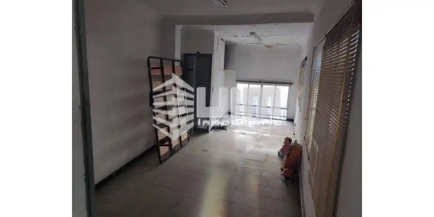 Fabrikhallen zum Verkauf in CAMI DELS ROLLS, Zona Estación