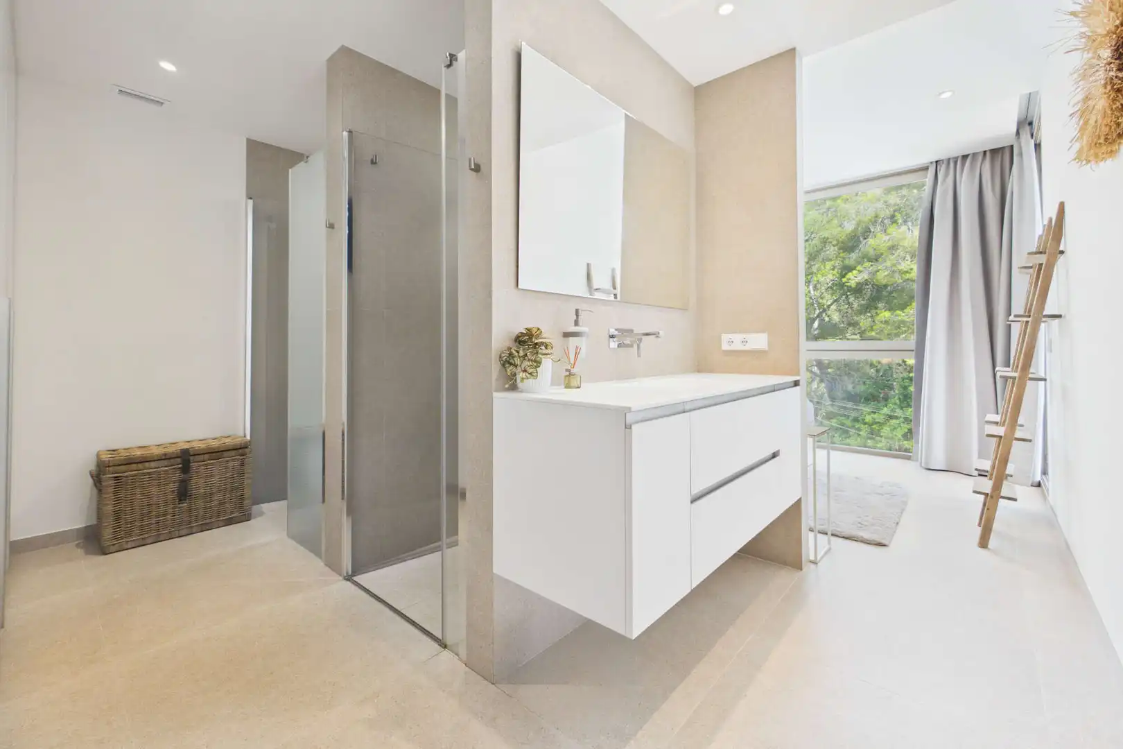 Badezimmer von Einfamilien-Reihenhaus zum Verkauf in Capdepera mit Klimaanlage, Terrasse und Möbliert