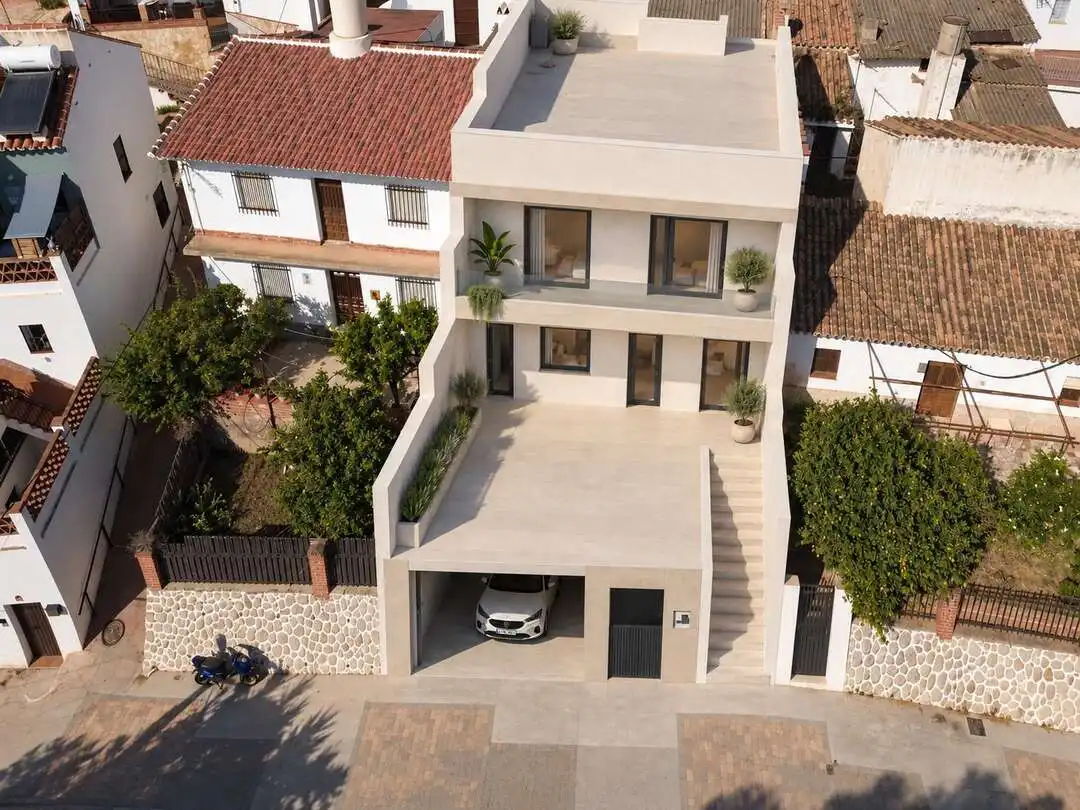 House with terrace for sale in Carretera Torre del Mar 40, imagen 2