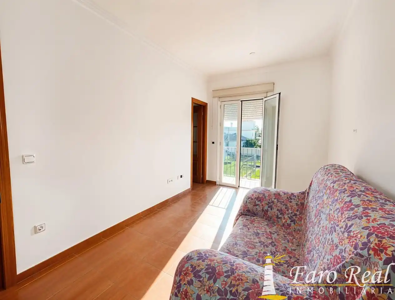 Sala d'estar de Casa o xalet en venda en Sanlúcar de Barrameda amb Jardí privat i Piscina