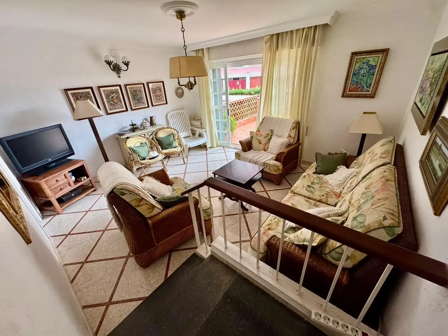 Sala de estar de Casa adosada en venta en Punta Umbría con Terraza, Amueblado y Balcón