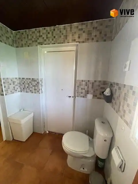 Baño de Finca rústica en venta en La Puebla del Río, Sevilla