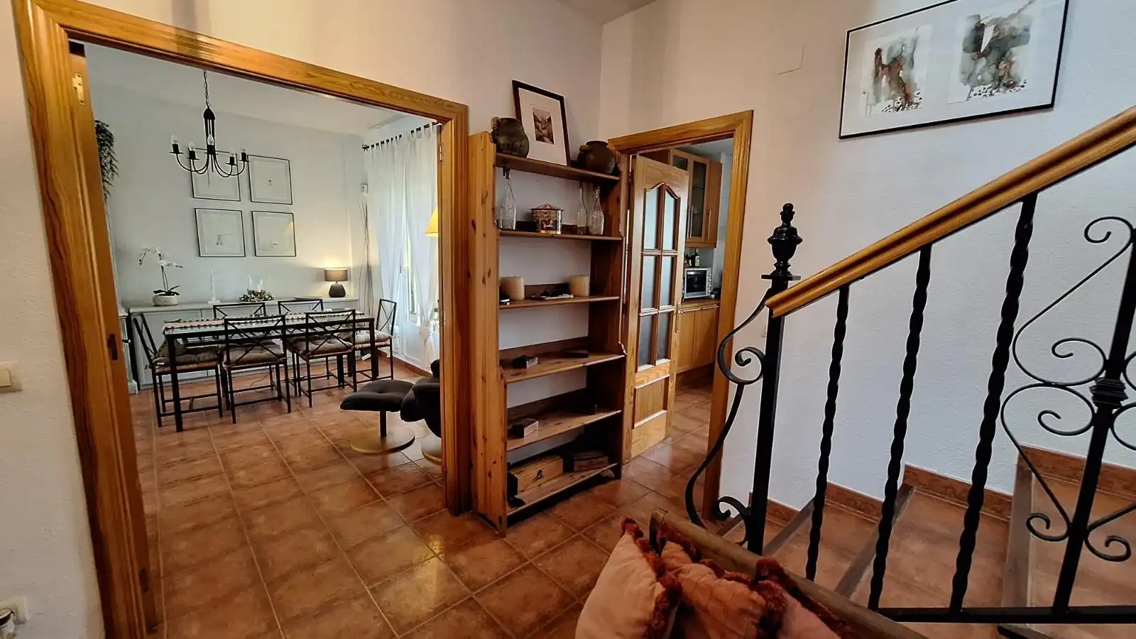 Casa aparellada amb terrassa en venda a Vistahermosa - Fuentebravía, imagen 4