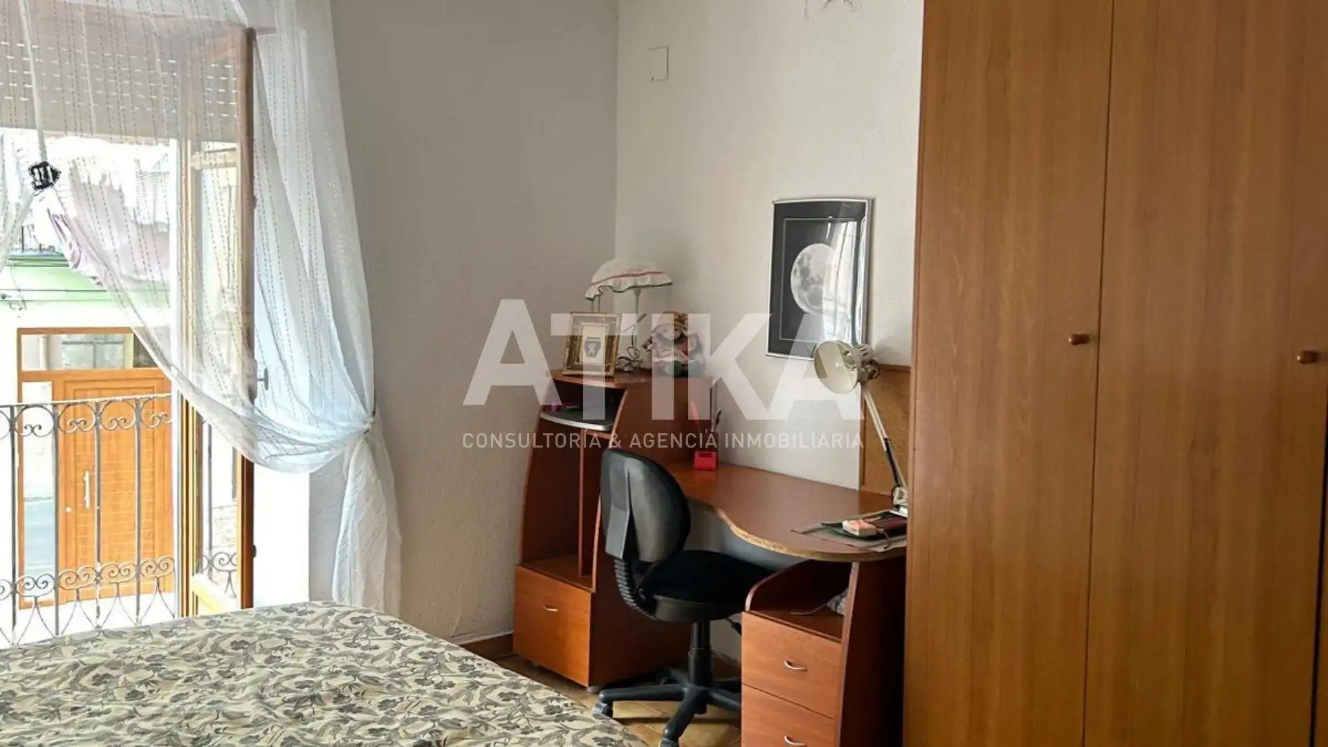 Dormitori de Casa o xalet en venda en Ontinyent amb Traster, Moblat i Balcó