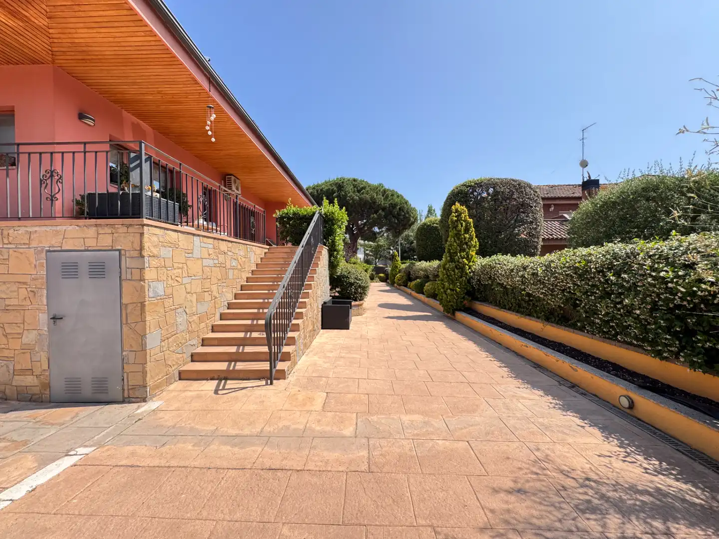 Vista exterior de Casa o xalet en venda en Cardedeu amb Aire condicionat, Calefacció i Jardí privat