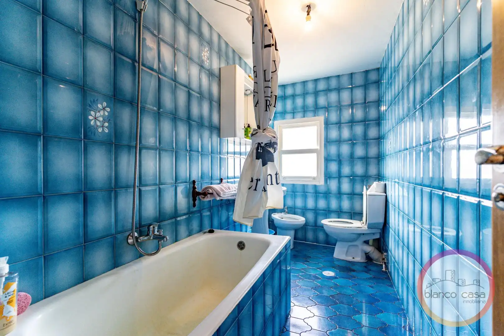 Bathroom of Houses for sale in Laxe  with Heating and Terrace