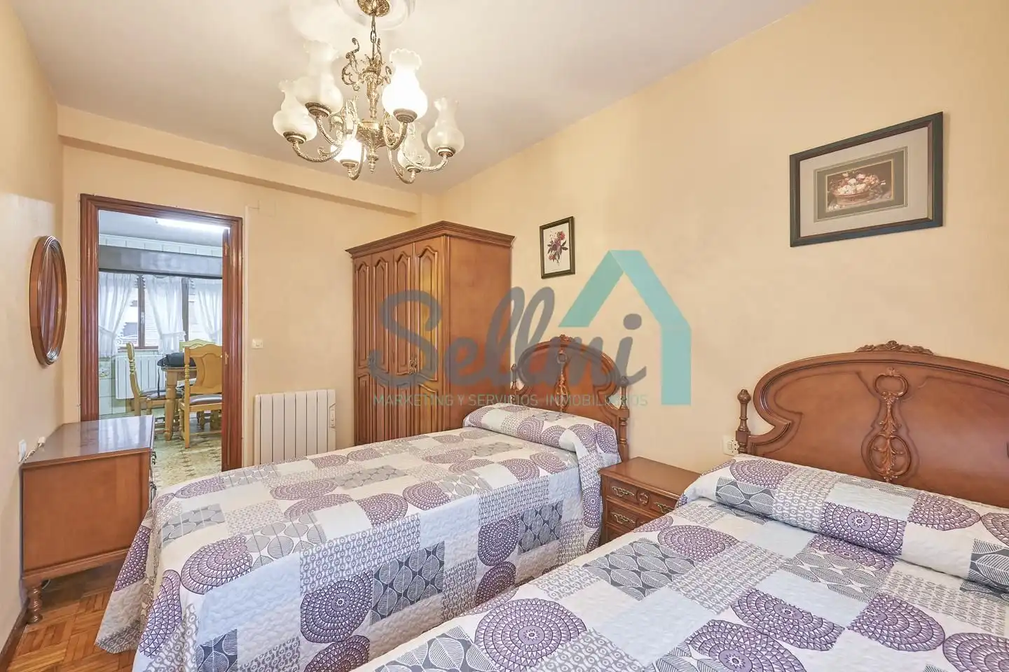 Schlafzimmer von Wohnung zum Verkauf in Aller mit Parkett, Abstellraum und Möbliert