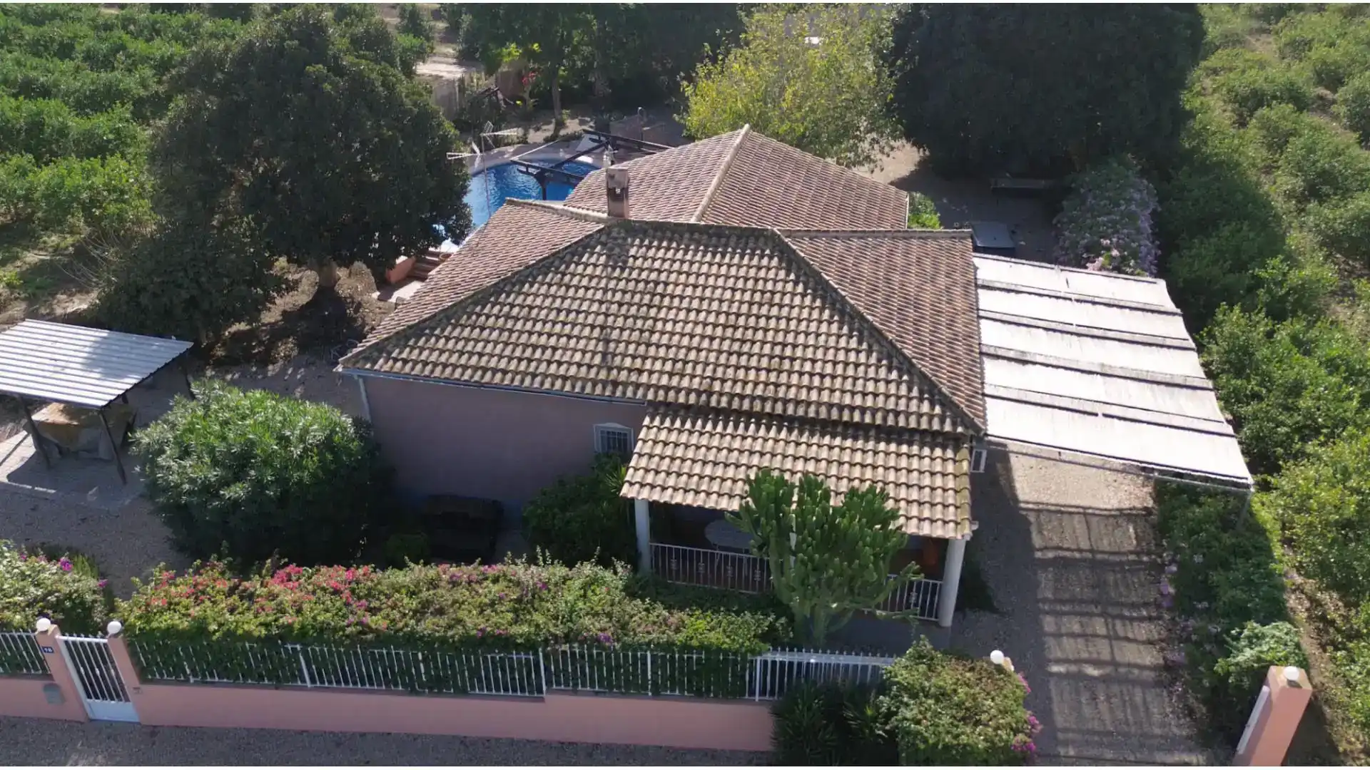 Vista exterior de Piso en venta en Orihuela con Aire acondicionado, Jardín privado y Piscina