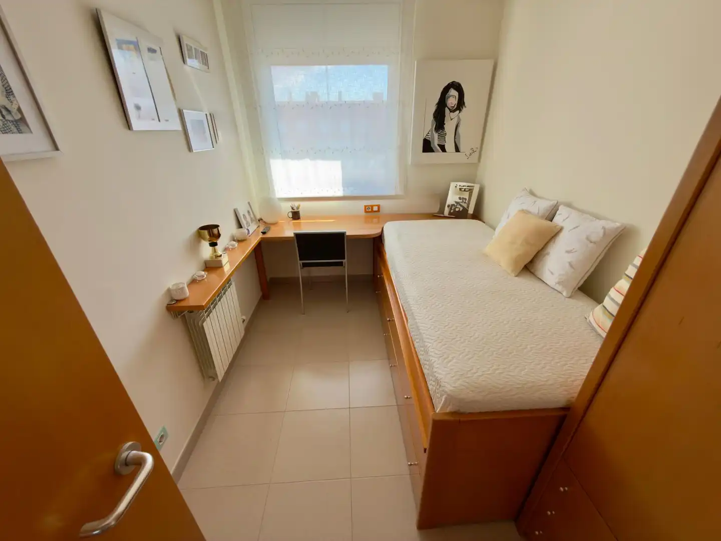 Habitación de Ático en venta en Cornellà de Llobregat con Aire acondicionado, Calefacción y Parquet