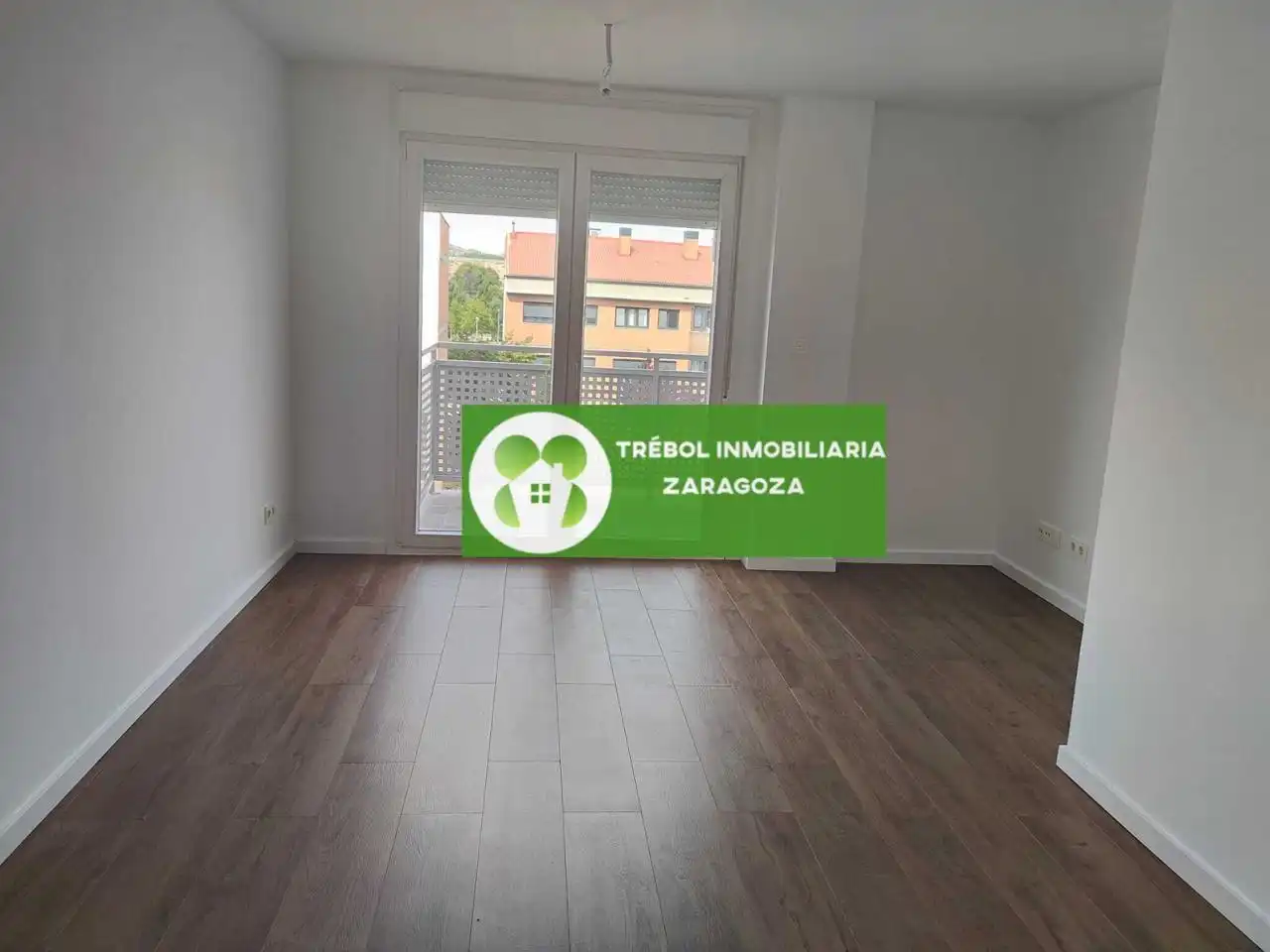 Habitación de Piso en venta en Cadrete con Aire acondicionado, Calefacción y Terraza