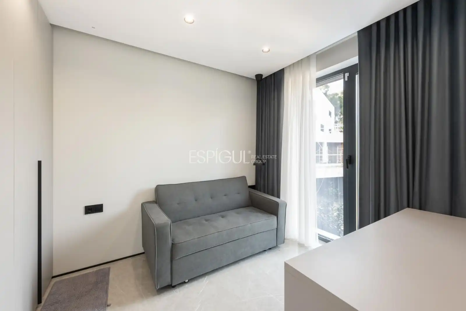 Living room of Houses for sale in Castelldefels  with Air Conditioner, Heating and Parquet flooring