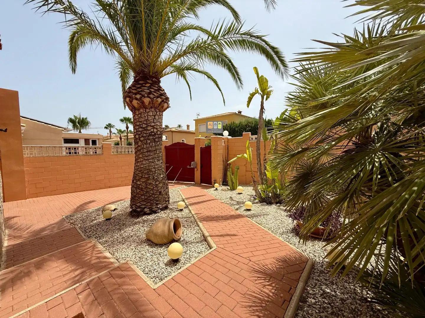 Vista exterior de Casa o xalet en venda en La Nucia amb Aire condicionat, Calefacció i Jardí privat