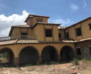 Vista exterior de Edifici en venda en Chillón