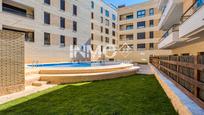 Piscina de Pis en venda en Cambrils amb Aire condicionat, Calefacció i Terrassa