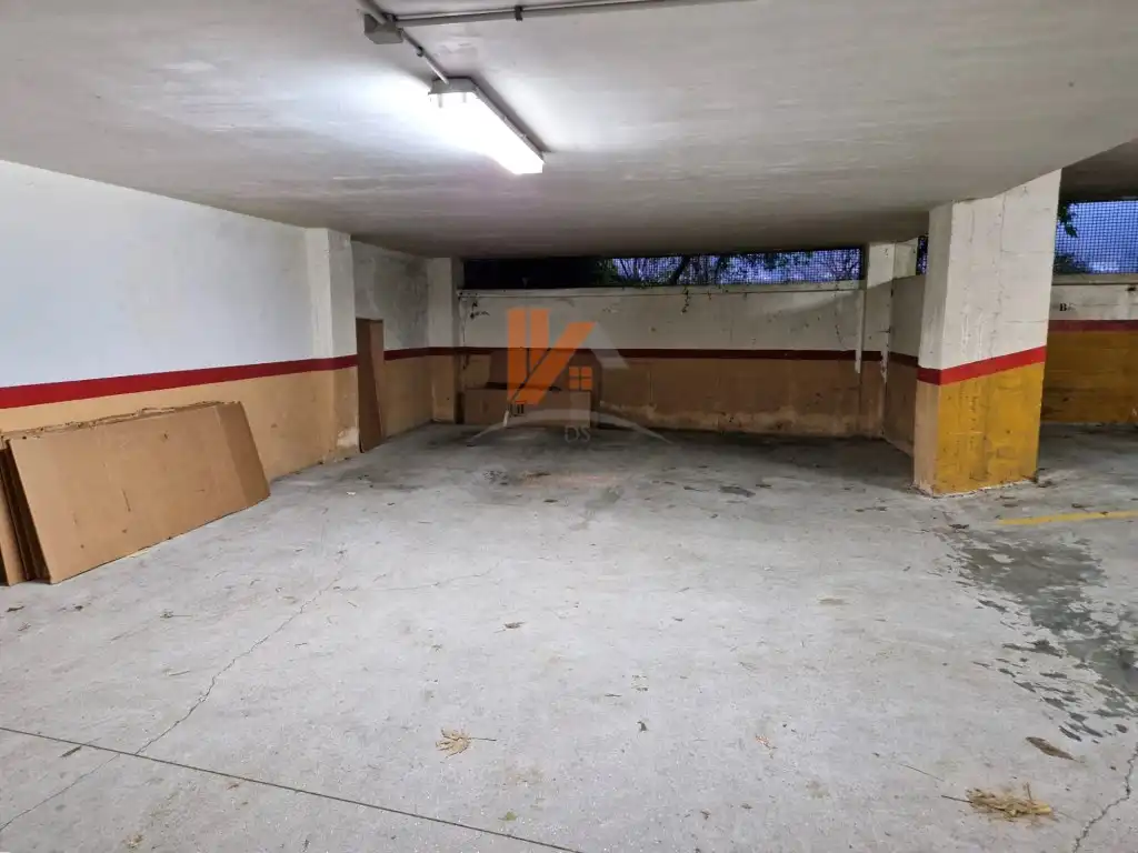 Aparcament de Garatge de lloguer en Campus Norte - San Caetano