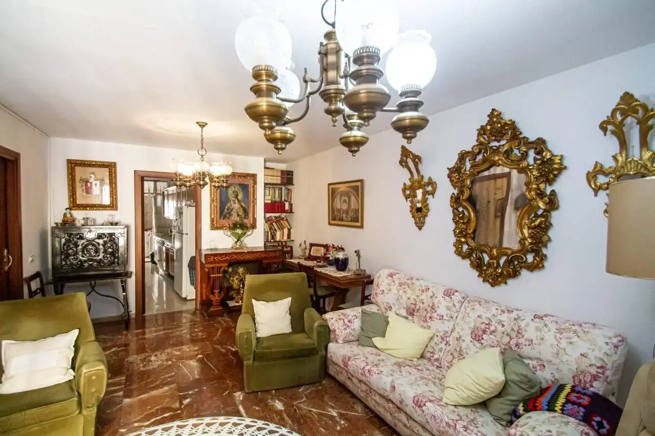 Sala d'estar de Pis en venda en Sevilla amb Aire condicionat i Balcó