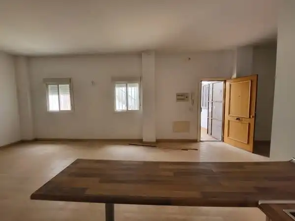 Piso en venta en C/ Alberto Lista, Feria