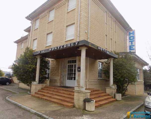 Edificio en Venta en N-VI en Brazuelo