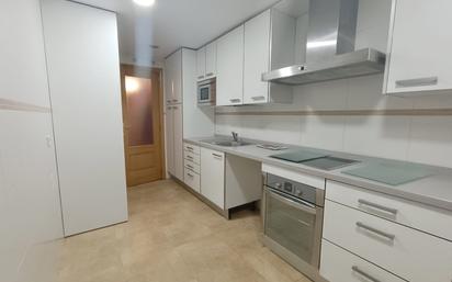 Kitchen of Flat for sale in  Madrid Capital  with Heating and Storage room