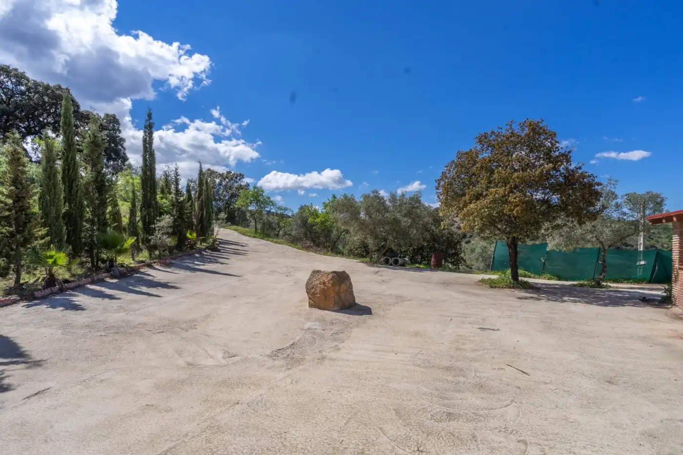 Vista exterior de Casa o xalet en venda en Málaga amb Terrassa, Traster i Piscina