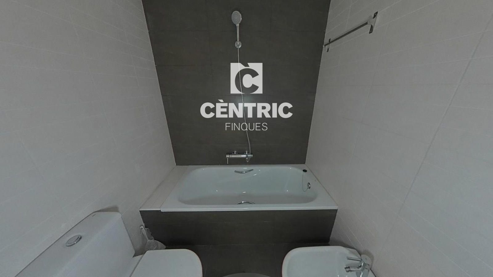 Bathroom of Flat for sale in Terrassa  with Terrace