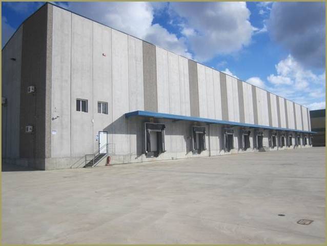 Nave industrial en Alquiler en El Pla de Santa Maria