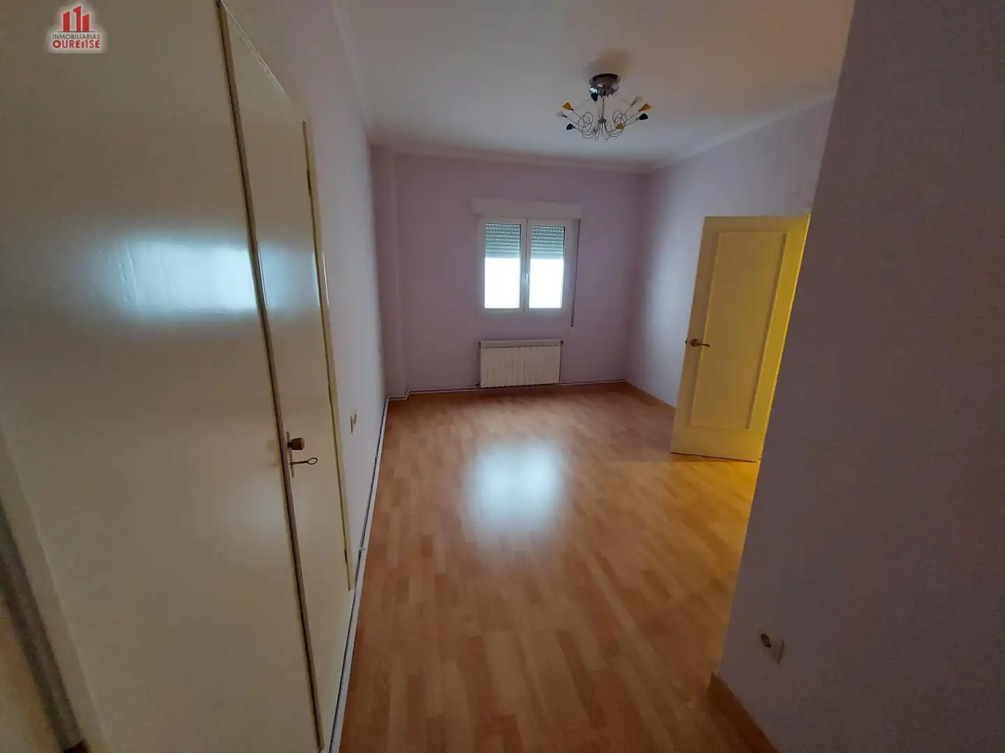 Habitación de Piso en venta en Ourense Capital  con Calefacción y Balcón