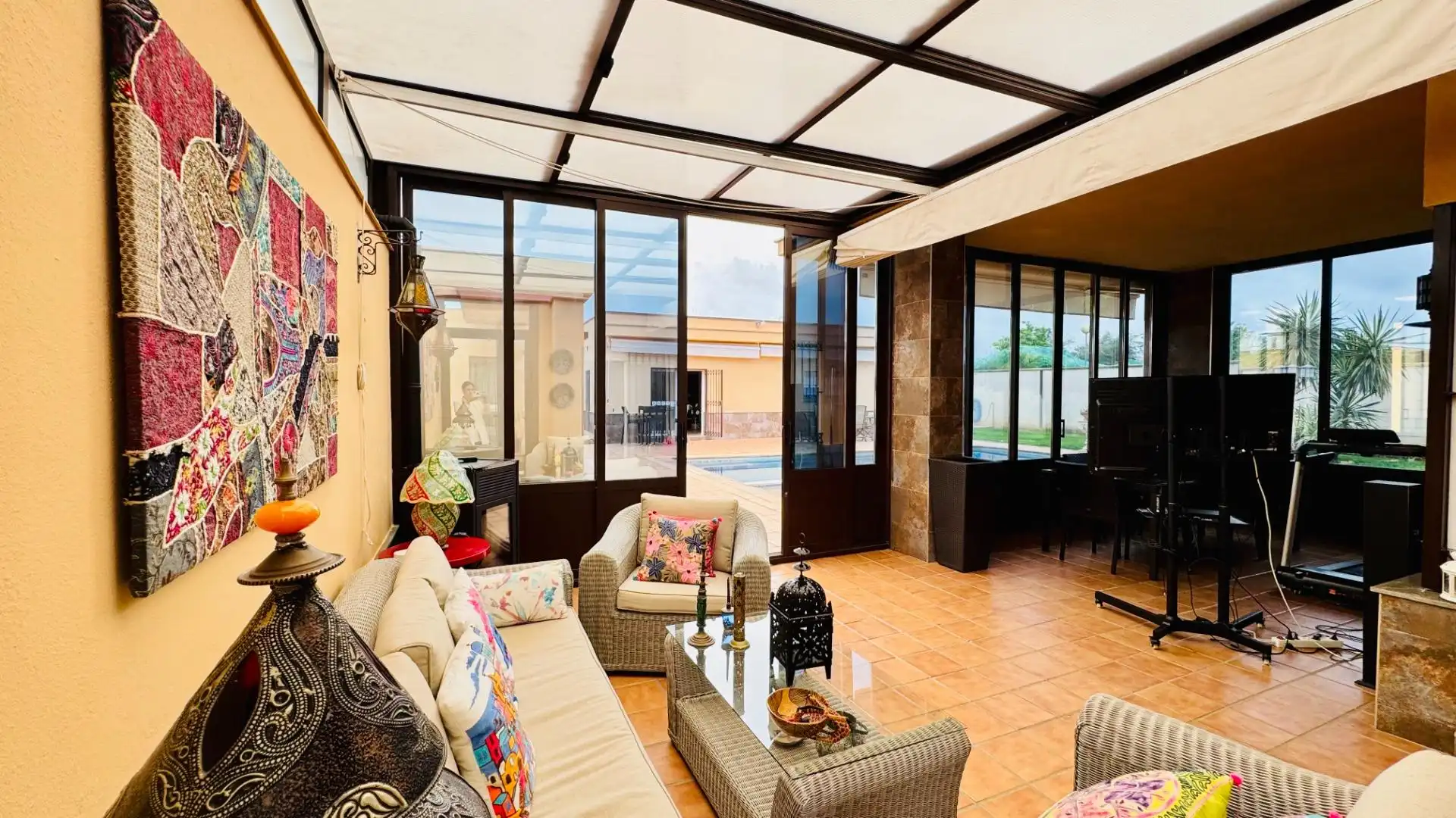 Terrassa de Casa o xalet en venda en Alcalá de Guadaira amb Aire condicionat, Jardí privat i Terrassa