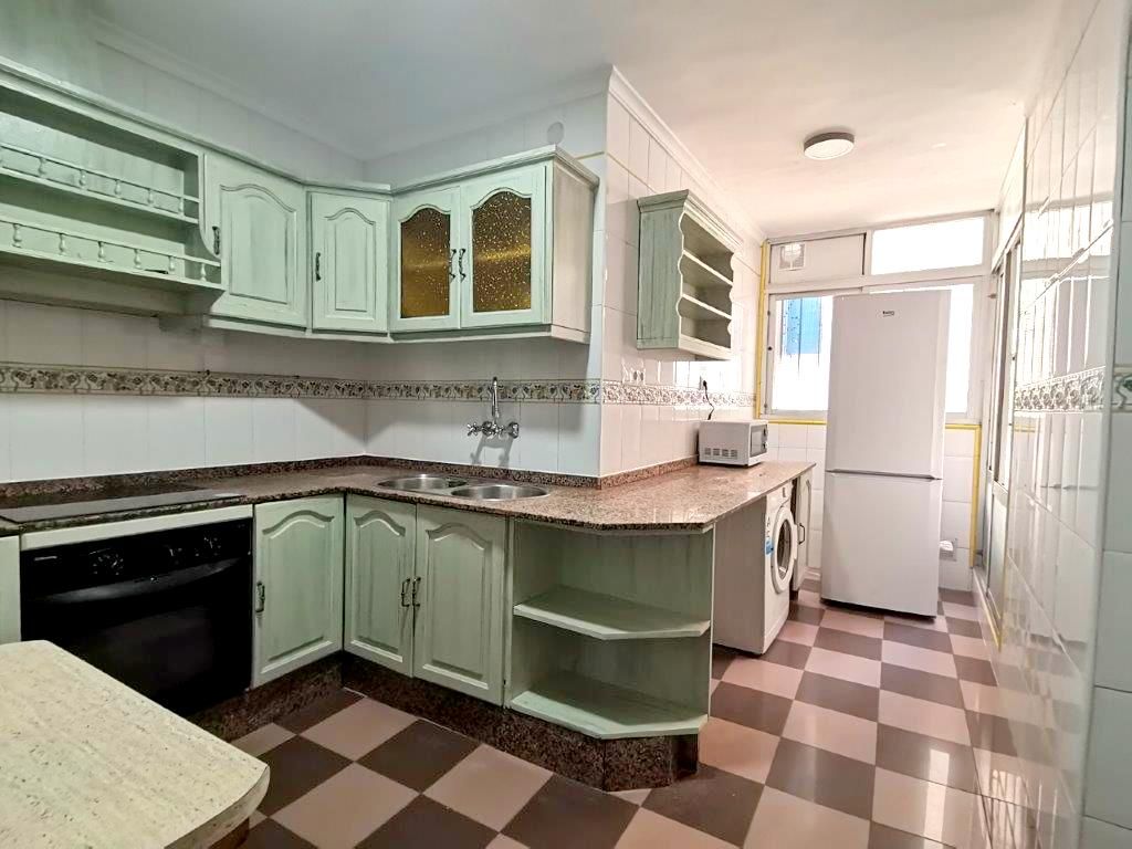 Kitchen of Flat to rent in Málaga Capital  with Air Conditioner, Heating and Terrace