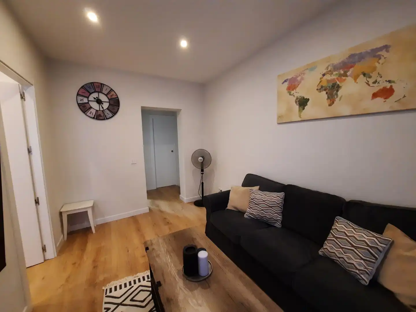 Living room of Flat for sale in Madrid  with Furnished