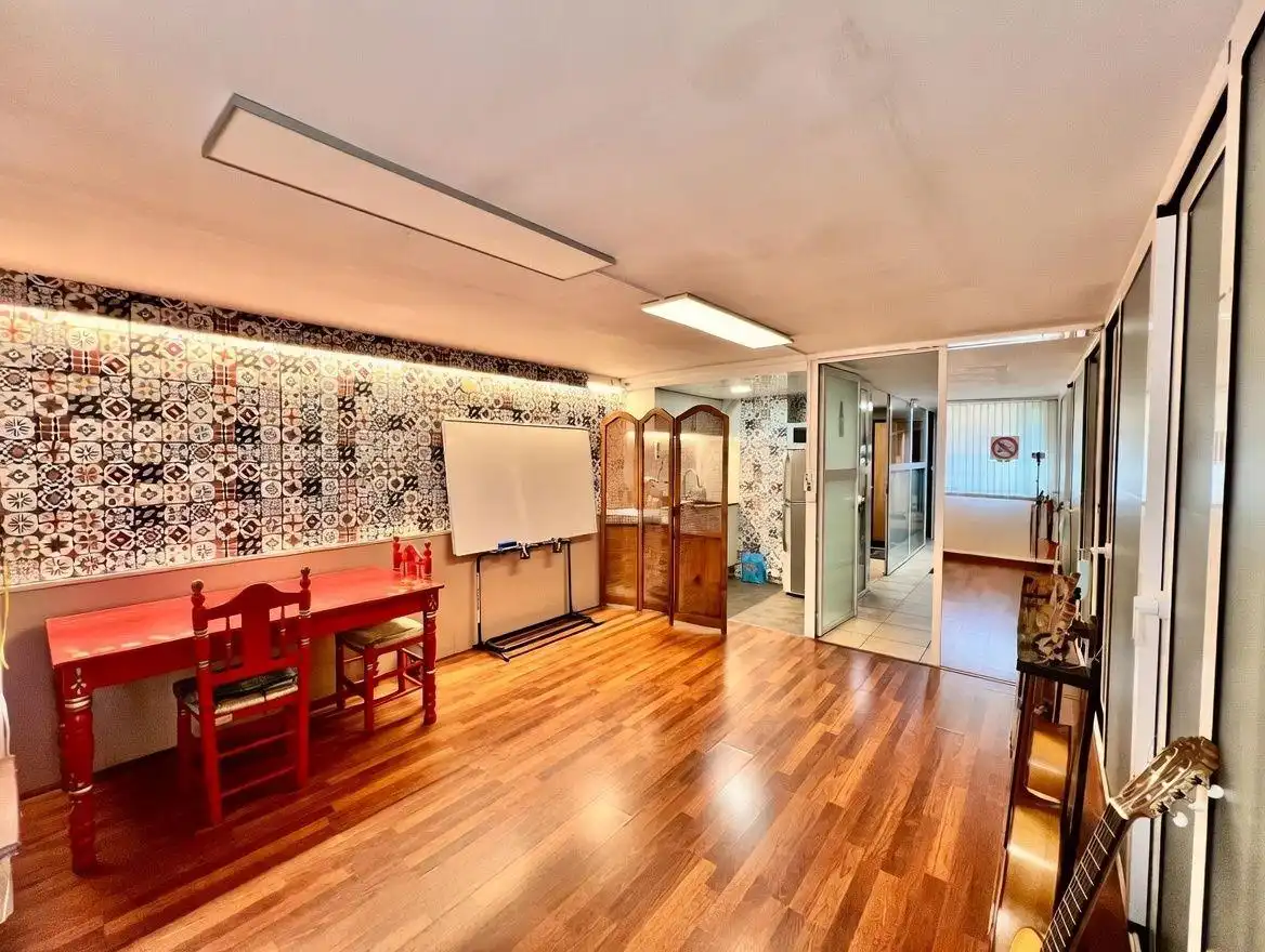 Business premises to rent in Ronda de la Roureda, imagen 7