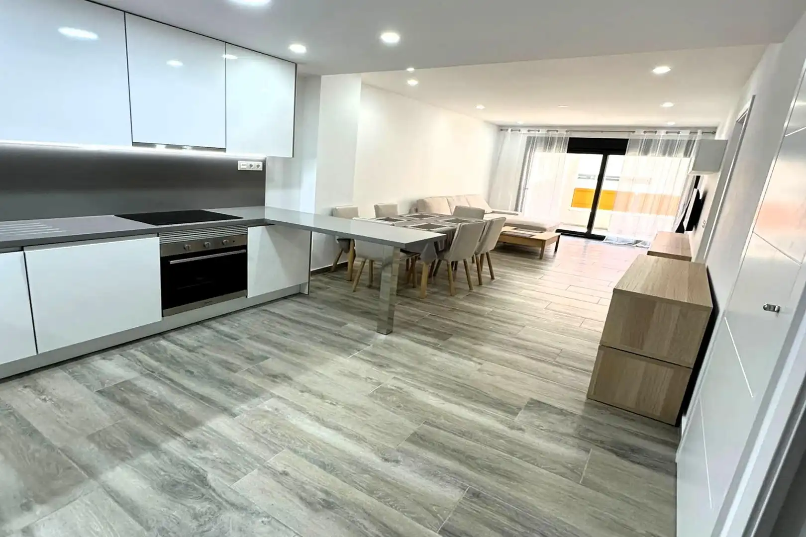 Apartamento con terraza en venta en Calle RAMON GALLUD 139