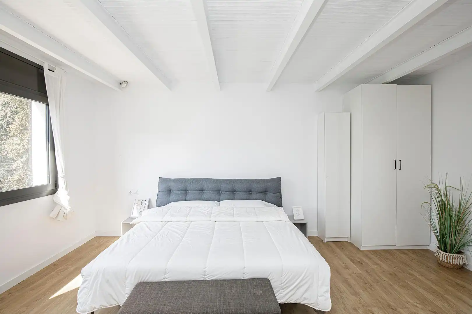 Schlafzimmer von Wohnung zur Miete in Sant Martí de Llémena mit Klimaanlage, Privatgarten und Terrasse