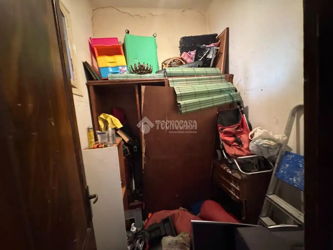 Wohnung zum Verkauf in Barcelona mit Abstellraum und Balkon