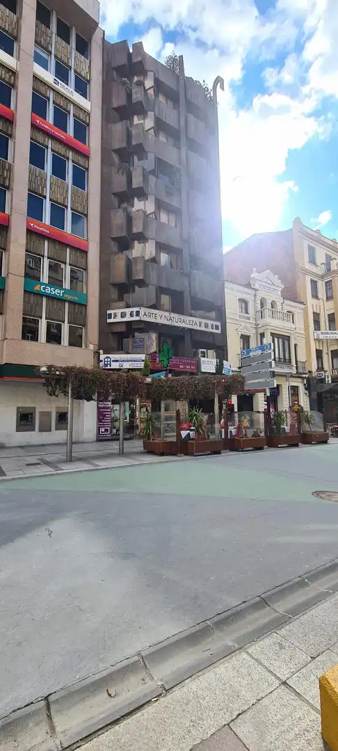 Apartamento con ascensor en venta en Avenida Ordoño II 16, imagen 3