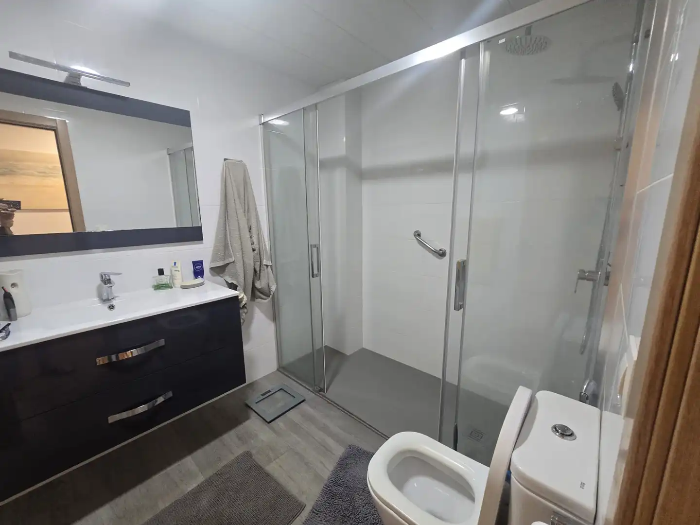 Baño de Piso en venta en Castellón de la Plana / Castelló de la Plana con Aire acondicionado, Parquet y Trastero