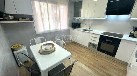 Foto 3 de Casa adosada en venda a C. José María Pemán, Espartales, Madrid