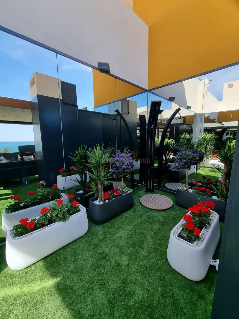 Terrasse von Wohnungen zum Verkauf in Torrevieja mit Klimaanlage, Heizung und Abstellraum