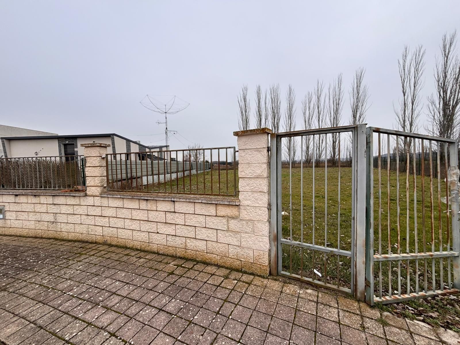 Residential for sale in Fuentes de Valdepero