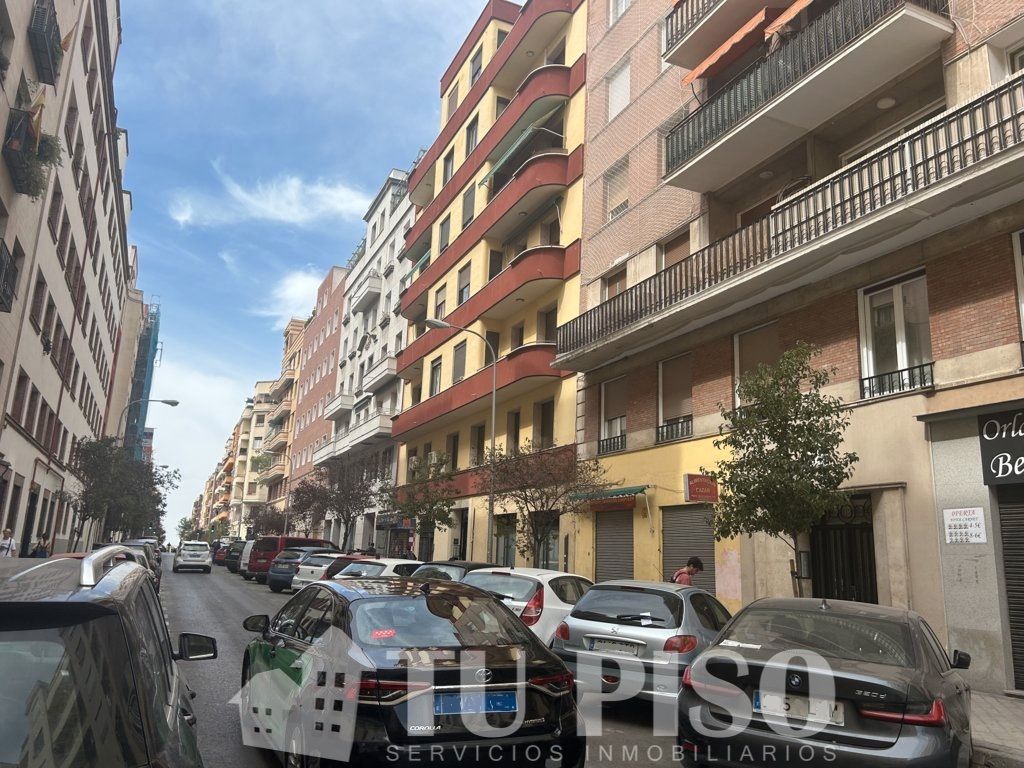 Vista exterior de Pis en venda en  Madrid Capital amb Calefacció
